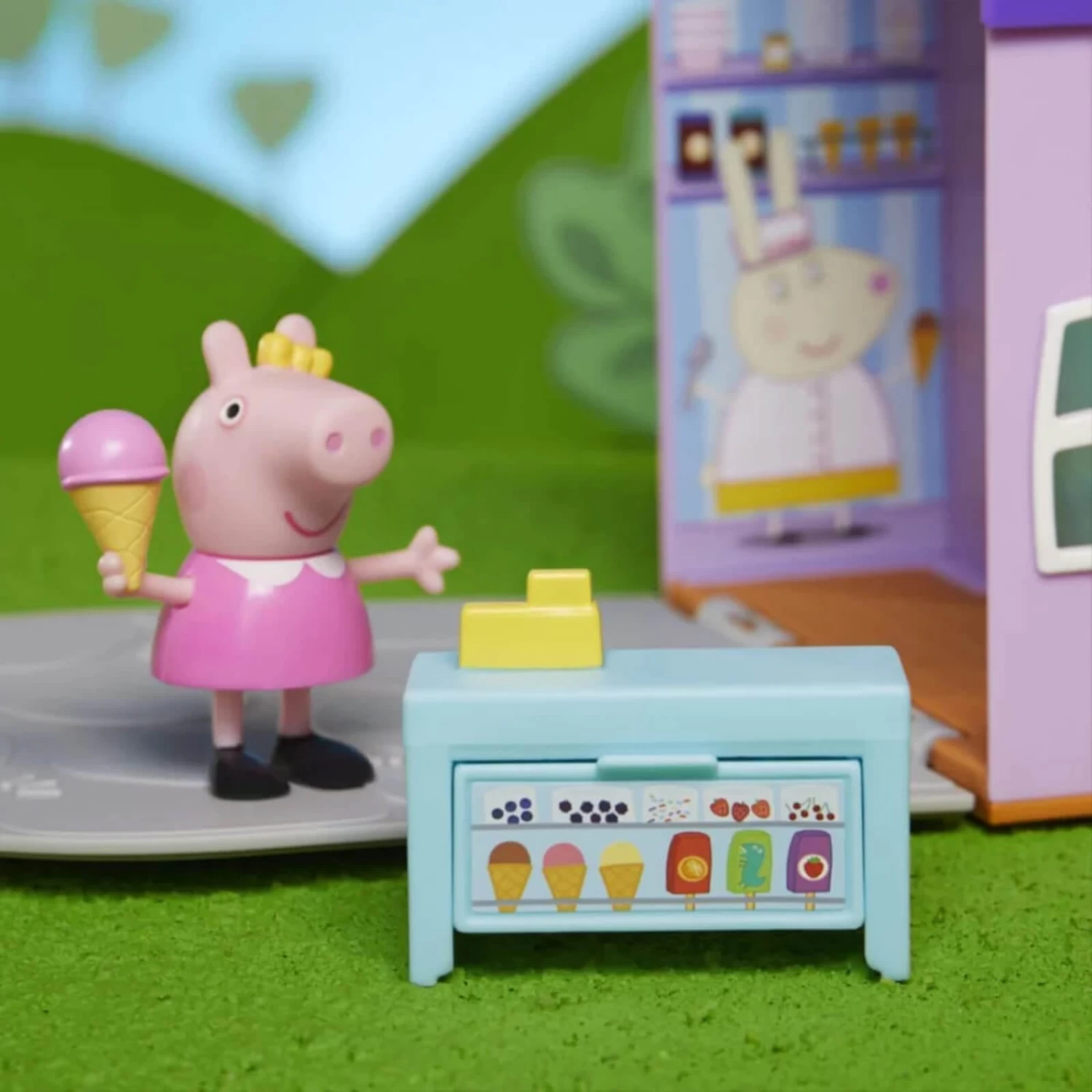 Peppa Pig Peppa's Ice Cream Shop Playset 6 Piece 5 Peppa Pig Peppa's Ice Cream Shop Playset 6 Piece - Image 5